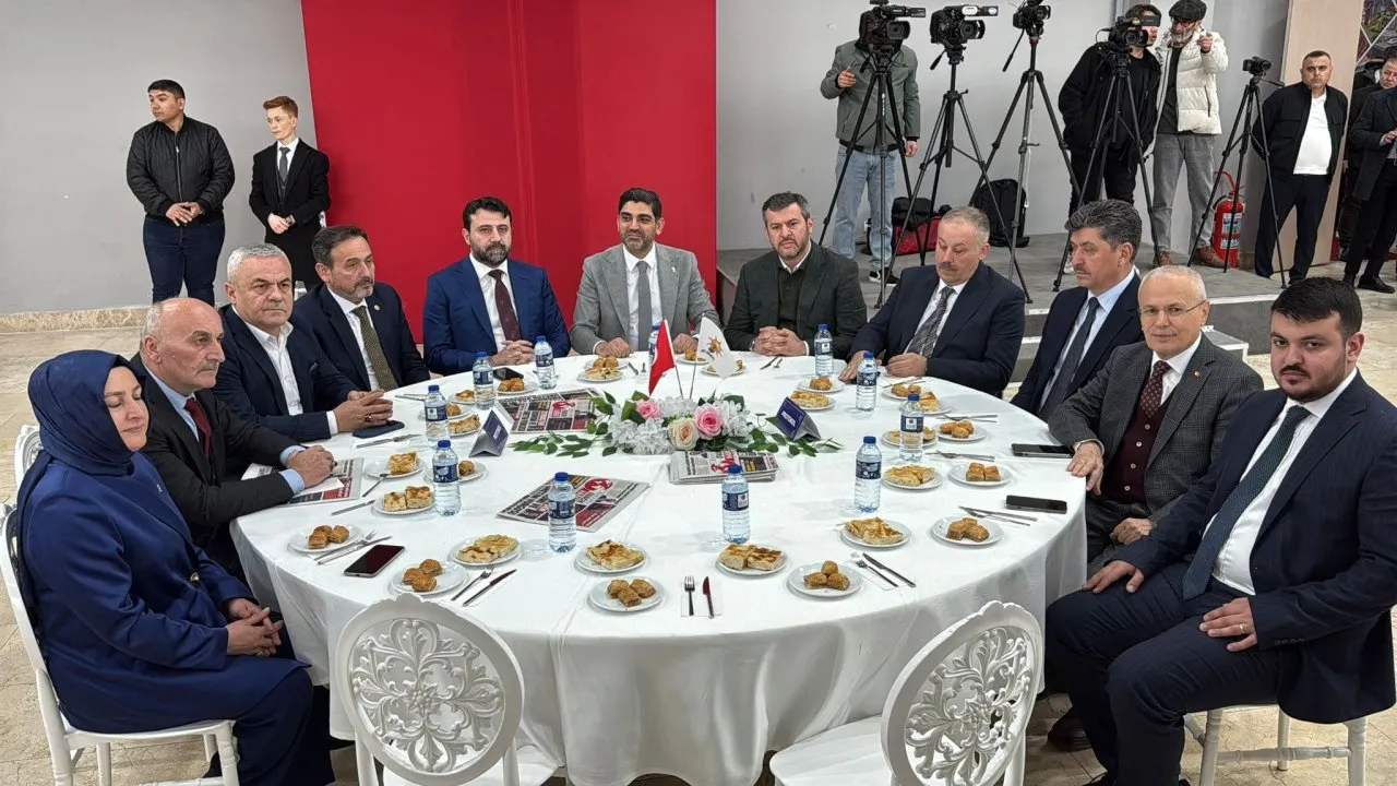 AK PARTİ KARABÜK TEŞKİLATI BAYRAMLAŞMA PROGRAMINDA BULUŞTU