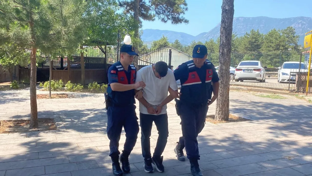 KARABÜK’TE DOLANDIRDI KASTAMONU’DA YAKALANDI