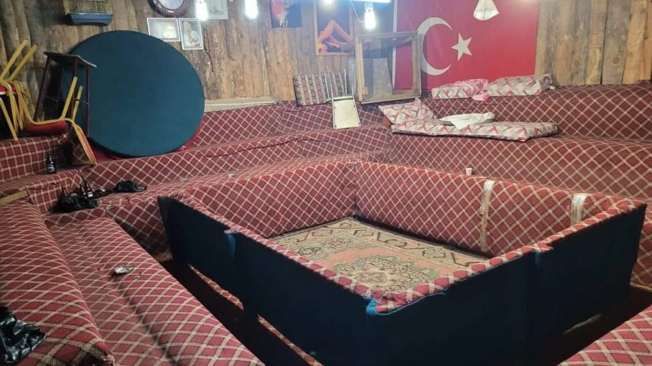 KARABÜK’TE HOROZ DÖVÜŞÜNE BASKIN; 27 KİŞİ YAKALANDI