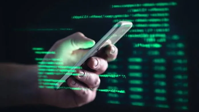 KARABÜK’TE TELEFON DOLANDIRICILIĞI; “ 50 BİN TL KAPTIRAN YAŞLI ADAM KREDİ ÇEKERKEN KURTARILDI”