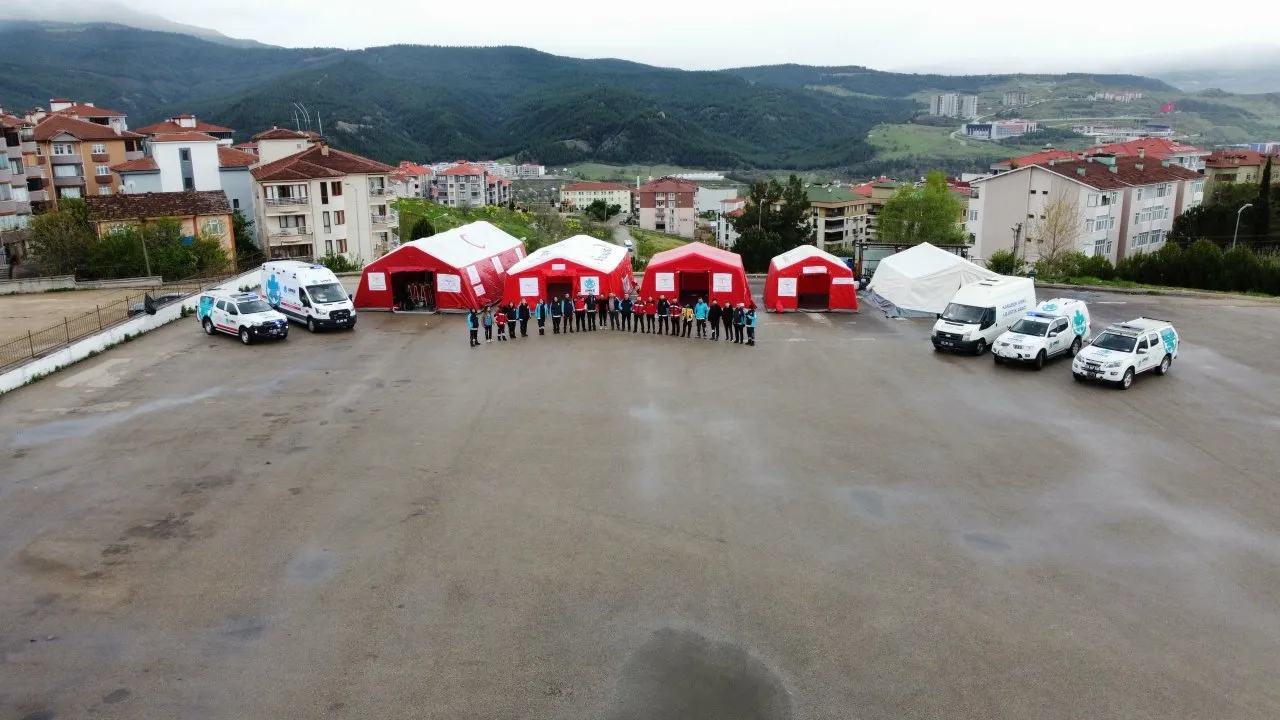 KARABÜK UMKE 70 KİŞİLİK SAHRA HASTANESİYLE AFETLERE HAZIR