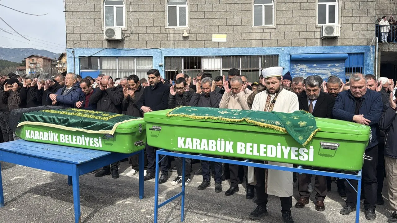 KAZADA HAYATINI KAYBEDEN EVLİ ÇİFT SON YOLCULUĞUNA UĞURLANDI