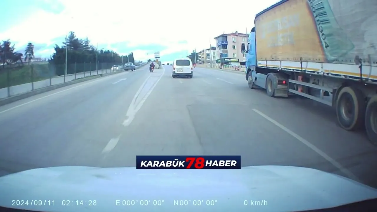 OTOMOBİLİN BARİYERE ÇARPTIĞI ANLAR KAMERADA