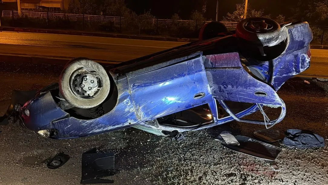 SAFRANBOLU'DA DEVRİLEN OTOMOBİLDEKİ UZMAN ÇAVUŞ YARALANDI