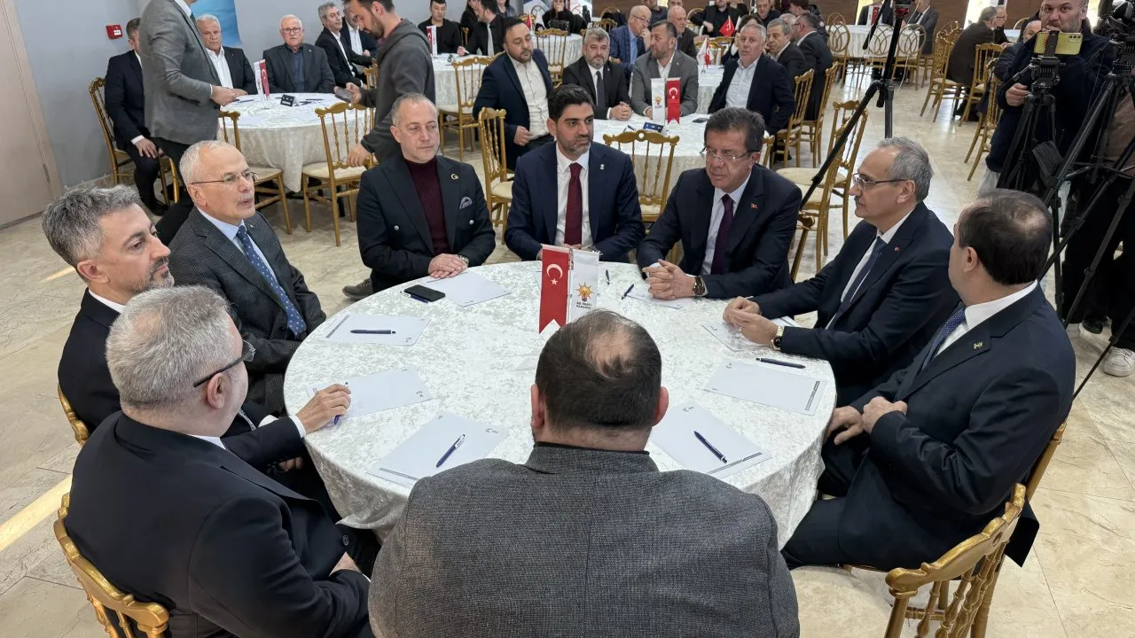 ZEYBEKCİ: “HEDEFİMİZ DÜNYANIN İLK 5 EKONOMİSİ ARASINA GİRMEK”