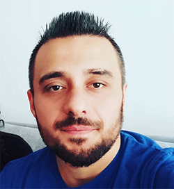 Murat Özelci yazar fotoğrafı