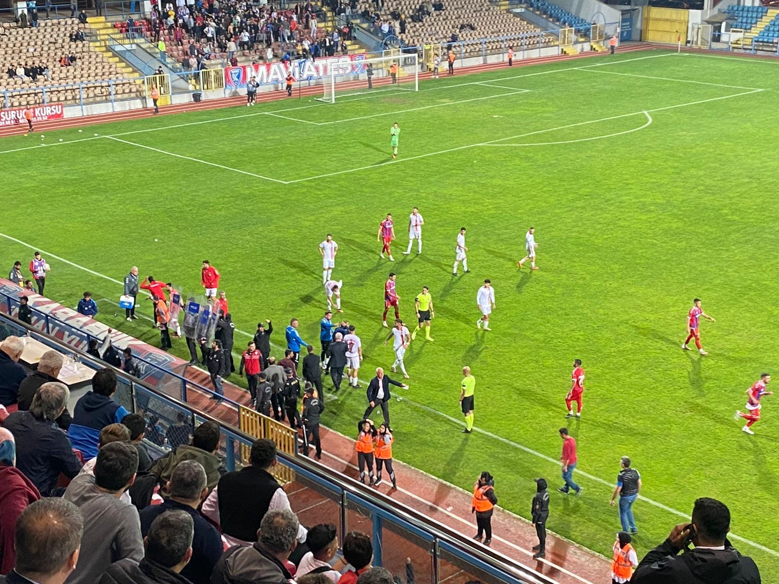 Karabük İdman Yurdu kendi evinde Yozgat Bld. Bozok ile 1-1 berabere kaldı.