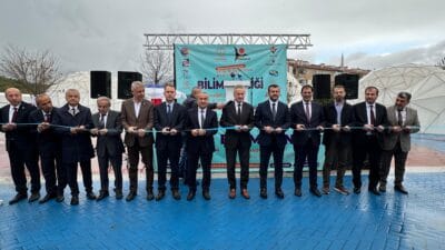 Karabük'te bilim şenliği başladı