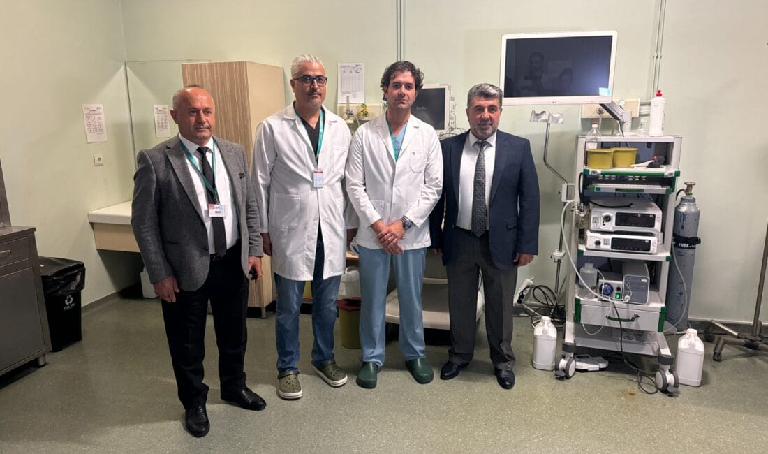 KARABÜK’DE İLK KEZ ERCP İŞLEMİ BAŞARILI ŞEKİLDE YAPILDI Karabük Eğitim ve Araştırma Hastanesi’nde ilk kez ERCP işlemi başarıyla