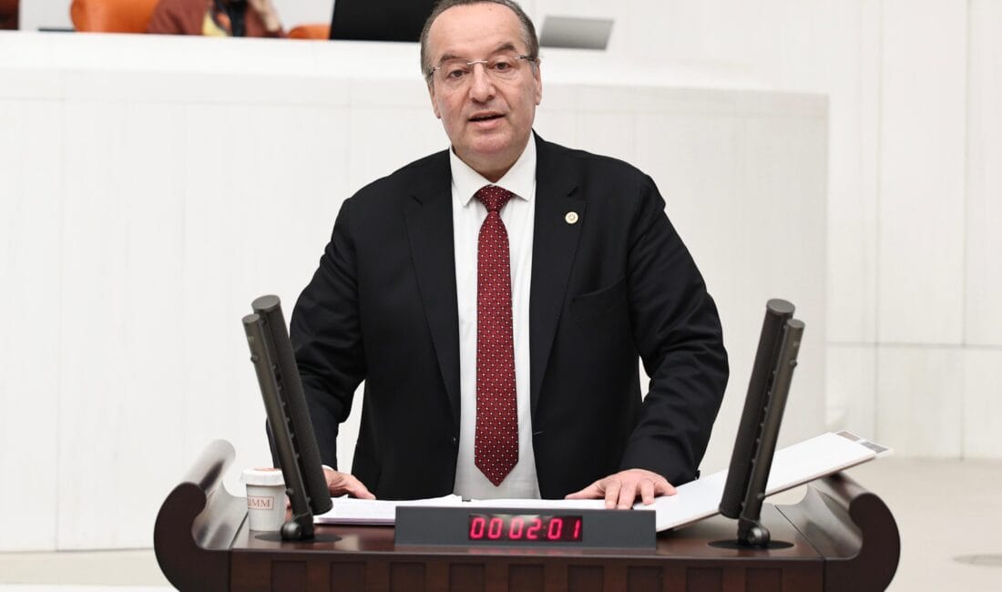 CHP’Lİ CEVDET AKAY YETKİLİLERE SESLENDİ: “BU YOLLARI BİR AN ÖNCE YENİLEYİN!” CHP Karabük Milletvekili Cevdet Akay, sosyal medya hesabından yaptığı açıklamada,