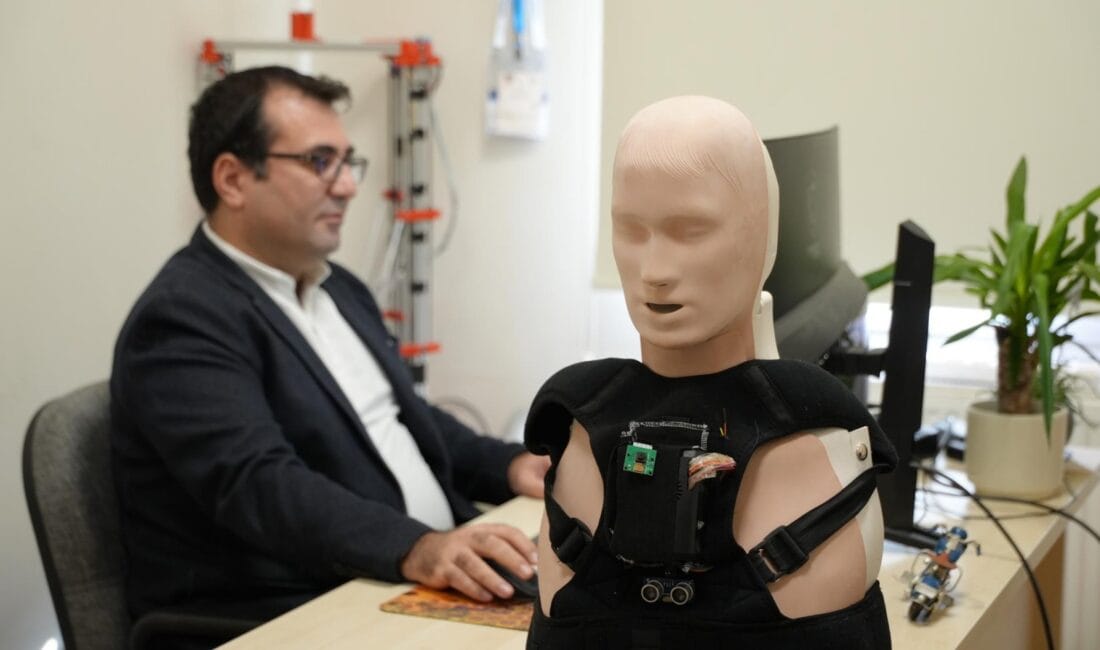 GÖRME ENGELLİLERE YAPAY ZEKA DESTEKLİ ‘REHBER GÖZ’ Karabük Üniversitesi Mühendislik Fakültesi Öğretim Üyesi Doç. Dr. Hakan Yılmaz