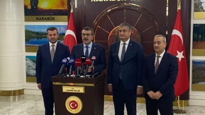 Milli Eğitim Bakanı Yusuf Tekin, Bartın’daki temaslarının ardından Karabük’e geçerek