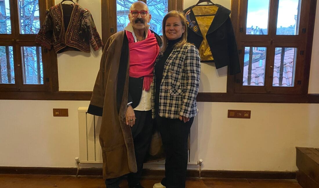 ÜNLÜ MODACI CEMİL İPEKÇİ SAFRANBOLU’DA Cemil İpekçi Safranbolu’da “Bir Anadolu Masalı” temalı sergi ile Safranbolulularla
