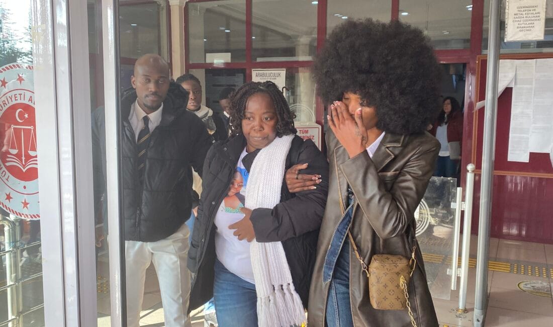 KARABÜK’TE GABONLU DİNA’NIN ÖLÜM DAVASINDA SANIK BERAAT ETTİ Karabük'te Gabonlu Dina'nın ölümüyle ilgili davada mahkeme heyeti, tutuklu sanık