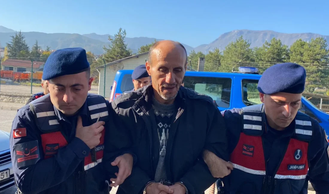 SAFRANBOLU’DA CİNAYET ZANLISI CEZAEVİNDE HAYATINI KAYBETTİ Karabük’ün Safranbolu ilçesine bağlı Konarı köyünde, 93 yaşındaki İbrahim Tuna’nın