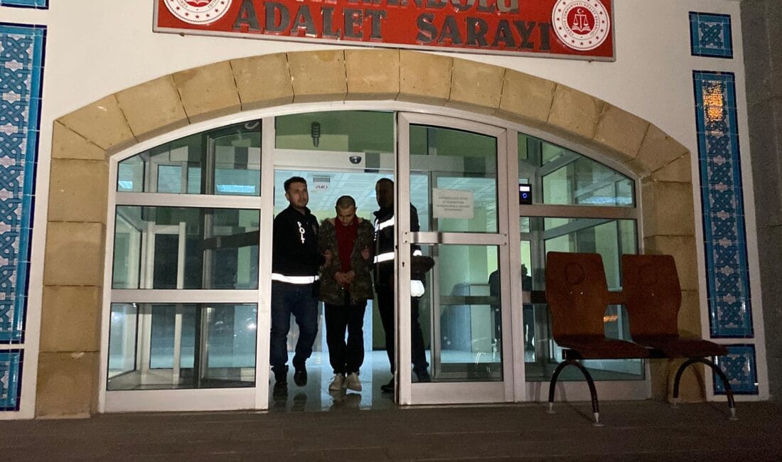 SAFRANBOLU’DA 20 KİLOGRAM ALTIN ÇALAN SOYGUNCULAR TUTUKLANDI Karabük’ün Safranbolu ilçesinde iki gün önce bir kuyumcu dükkanından 20