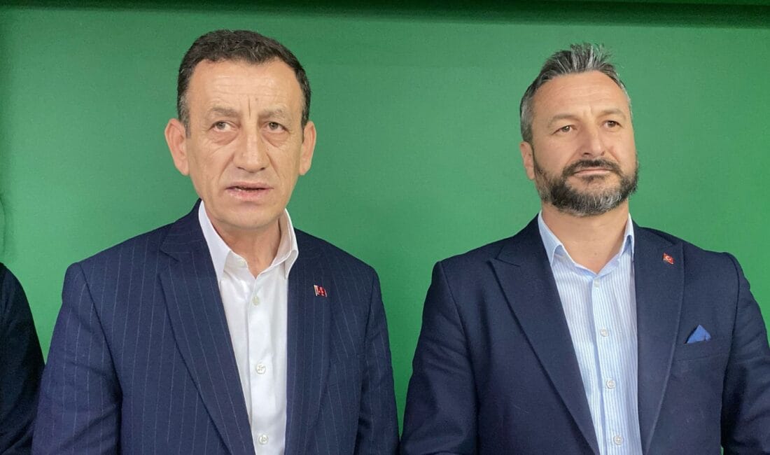 MAÇTA KAVGA EDEN TAKIMLARI BELEDİYE BAŞKANLARI BARIŞTIRDI Eskipazar Belediye Başkanı Serkan Civa ve Yortan Belediye Başkanı Yılmaz