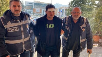 Karabük’te Afganistan uyruklu Norooz Ahmadi (29), kardeşi Kurban Ali Ahmadi