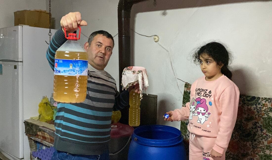 250 YILDIR SİRKECİLİK YAPAN AİLENİN 5. KUŞAK TEMSİLCİ OLARAK MESLEĞİ DEVAM ETTİRİYOR Yazıköy Köyü’nde 250 yıllık geçmişe sahip sirkecilik mesleği, Ayyıldız ailesi