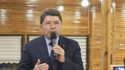 Bakan Tunç, hukuk devleti vurgusu yaparak, şehit ailelerini üzecek veya