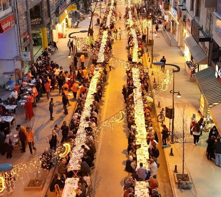 Karabük Belediyesi tarafından Kemal Güneş Caddesi(Hürriyet) ve Fevzi Fırat Caddesi