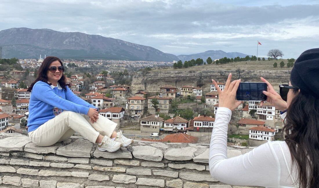 SAFRANBOLU’DA BAYRAM BEREKETİ : OTELLER TAMAMEN DOLDU UNESCO Dünya Miras Listesi'nde yer alan ve Cittaslow (Sakin Şehir)