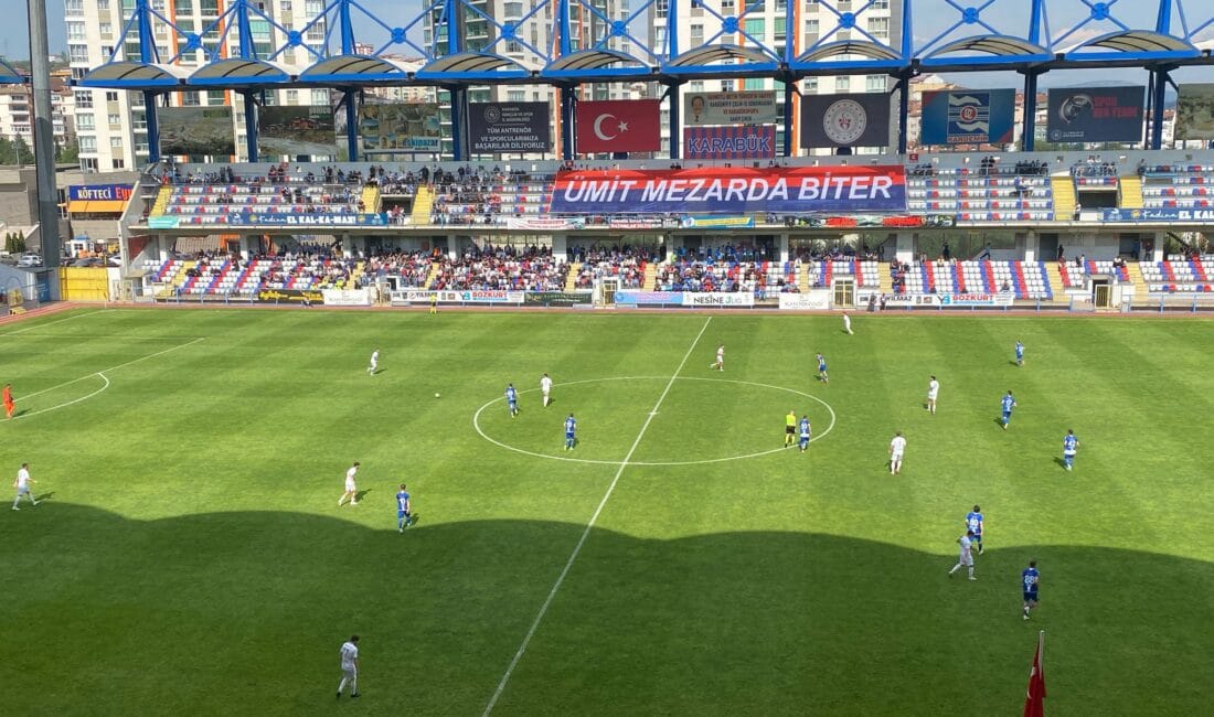 KARABÜK İDMAN YURDU VE EFELER KULÜBÜ PUANLARI PAYLAŞTI: LİGDE KALMA MÜCADELESİ DEVAM EDİYOR Karabük – TFF 3. Lig’de kümede kalma mücadelesi veren Karabük