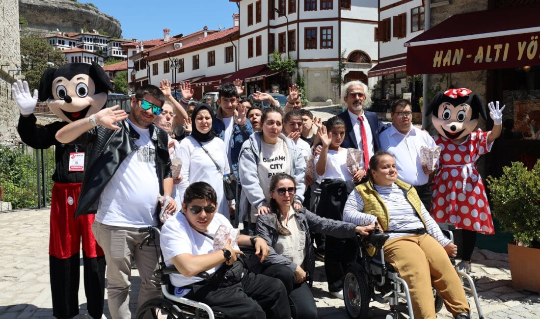 SAFRANBOLU’DA ENGELLİLERE TARİHLE BULUŞMA FIRSATI: ERİŞİLEBİLİRLİK TURU DÜZENLENDİ UNESCO Dünya Mirası Listesi’nde yer alan ve aynı zamanda Cittaslow