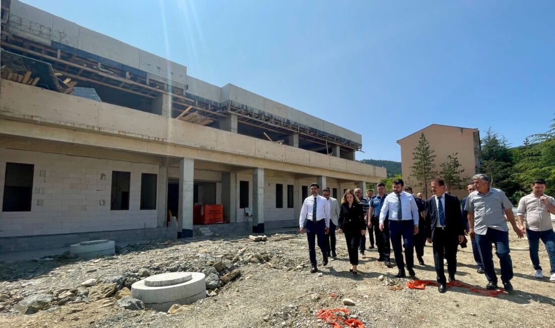 MİLLETVEKİLİ CEM ŞAHİN OVACIK’TAKİ YATIRIMLARI YERİNDE İNCELEDİ AK Parti Genel Sekreter Yardımcısı ve Karabük Milletvekili Cem Şahin,