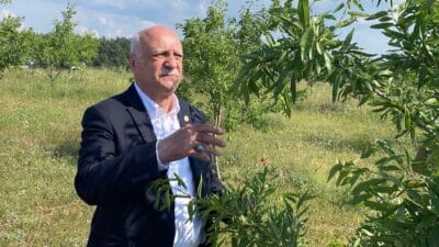 Türkiye Ziraat Odaları Birliği (TZOB) Genel Başkanı Şemsi Bayraktar, Karabük’te