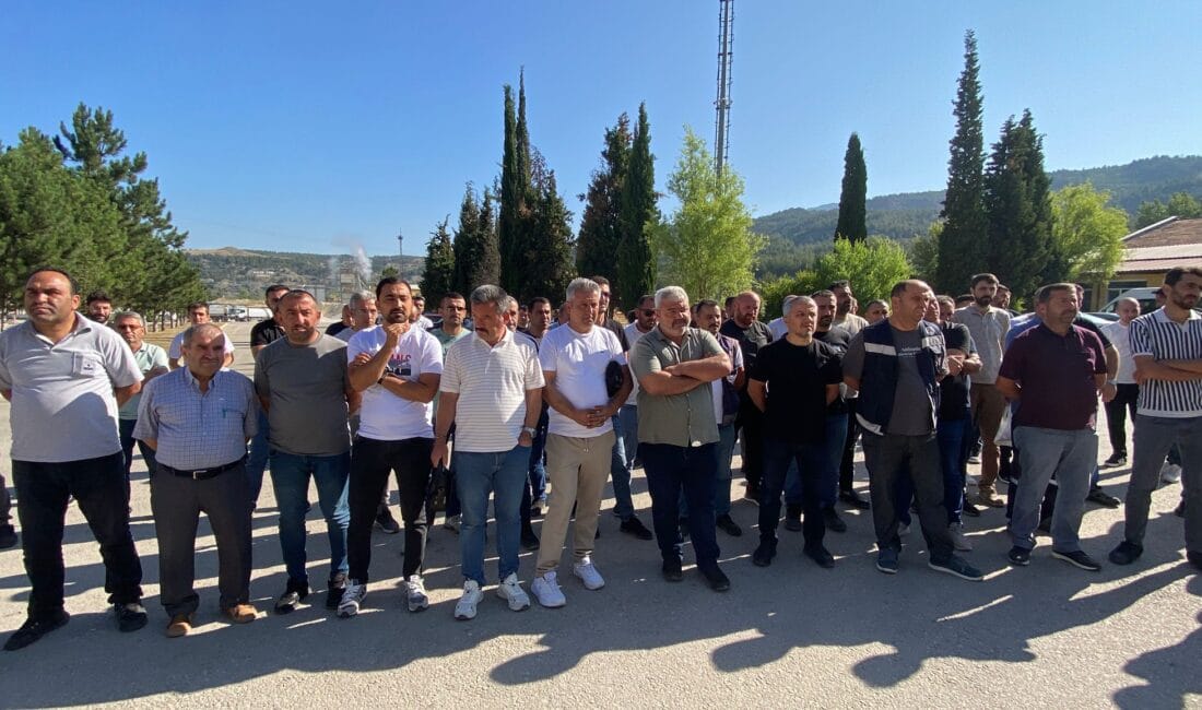 KARABÜK İL ÖZEL İDARESİ İŞÇİLERİNDEN TEPKİ: “SADAKA DEĞİL, HAKKIMIZI İSTİYORUZ!” Karabük İl Özel İdaresi’nde görev yapan Türkiye Yol-İş Sendikasına bağlı