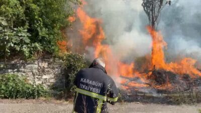 Karabük merkeze bağlı Kayabaşı Mahallesi'nde bulunan otluk alanda saat 17.00