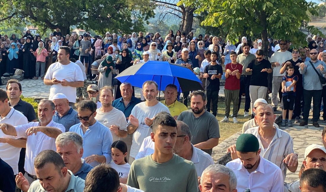 KARABÜK’TE ORMAN YANGINLARI SÜRÜYOR, VATANDAŞLAR YAĞMUR DUASINA ÇIKTI Safranbolu İlçe Müftülüğü tarafından Safranbolu ve Ovacık ilçelerinde 6 gündür