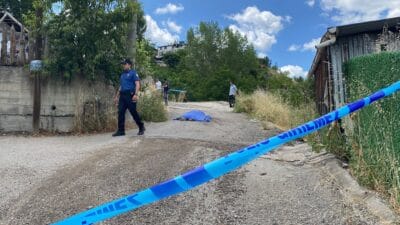 YOKUŞ AŞAĞI YÜRÜRKEN DÜŞEN ADAM HAYATINI KAYBETTİ
Karabük’te yokuş aşağı yolda yürürken dengesini kaybederek düşen adam başını