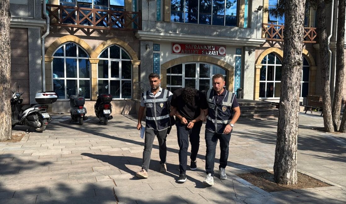 KENDİNİ JANDARMA OLARAK TANITIP DOLANDIRICILIK YAPAN ŞAHIS TUTUKLANDI Karabük’ün Safranbolu ilçesinde kendini jandarma olarak tanıtıp dolandırıcılık yapan şahıs