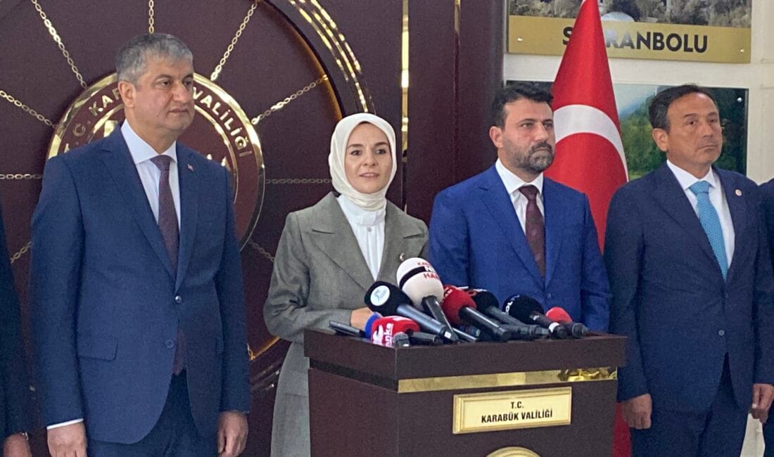 AİLE VE SOSYAL HİZMETLER BAKANI GÖKTAŞ’TAN KARABÜK’E HUZUREVİ MÜJDESİ Karabük’e gelen Aile ve Sosyal Hizmetler Bakanı Mahinur Özdemir Göktaş,