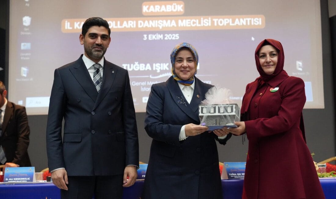 AK KADINLARDAN KARABÜK’TE BİRLİK VE DAYANIŞMA MESAJI Karabük’te AK Kadınlardan Birlik Mesajı AK Parti Karabük İl Kadın