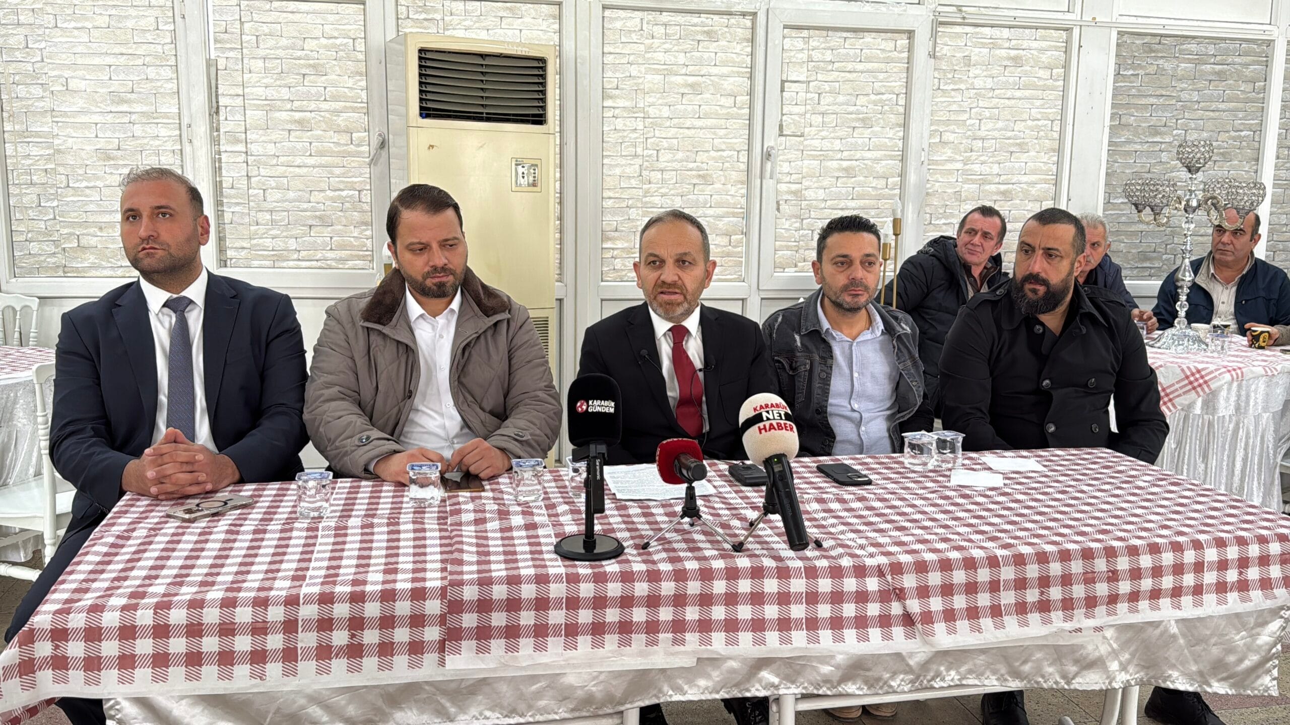 Karabük’te yaklaşan Esnaf ve Sanatkarlar Odası seçimleri öncesi hareketlilik başladı.