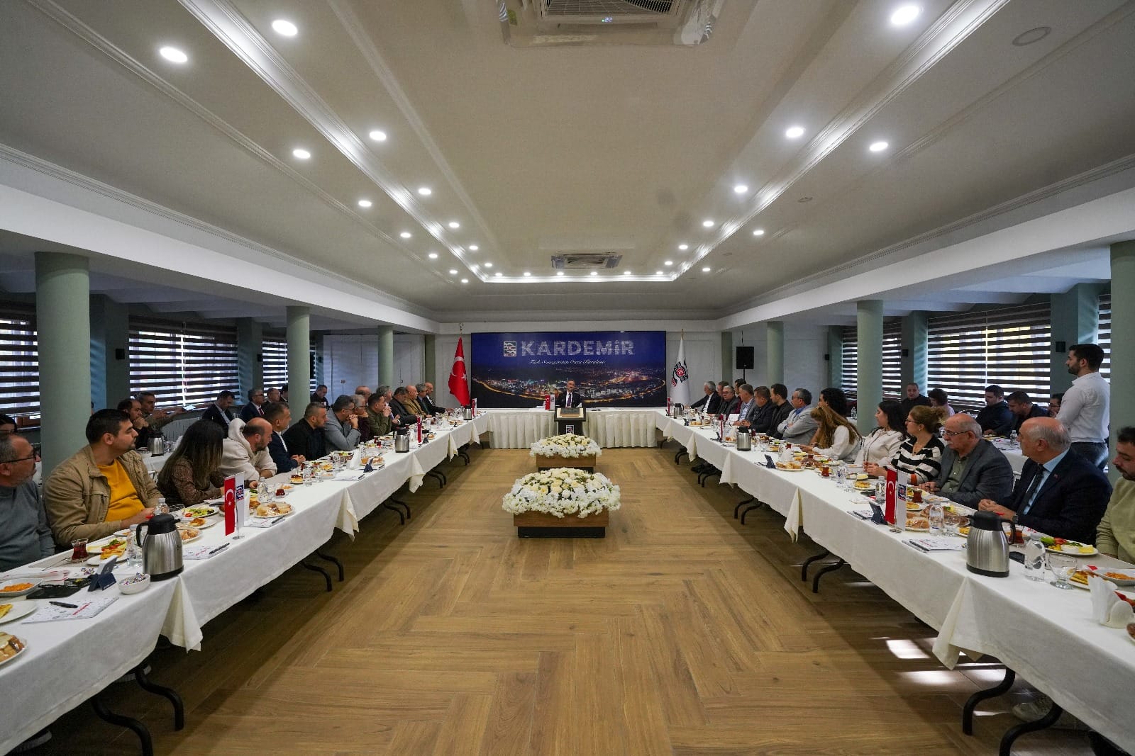 Kardemir A.Ş. Yönetim Kurulu Başkanı Muhammed Ali Oflaz, restorasyonu tamamlanan