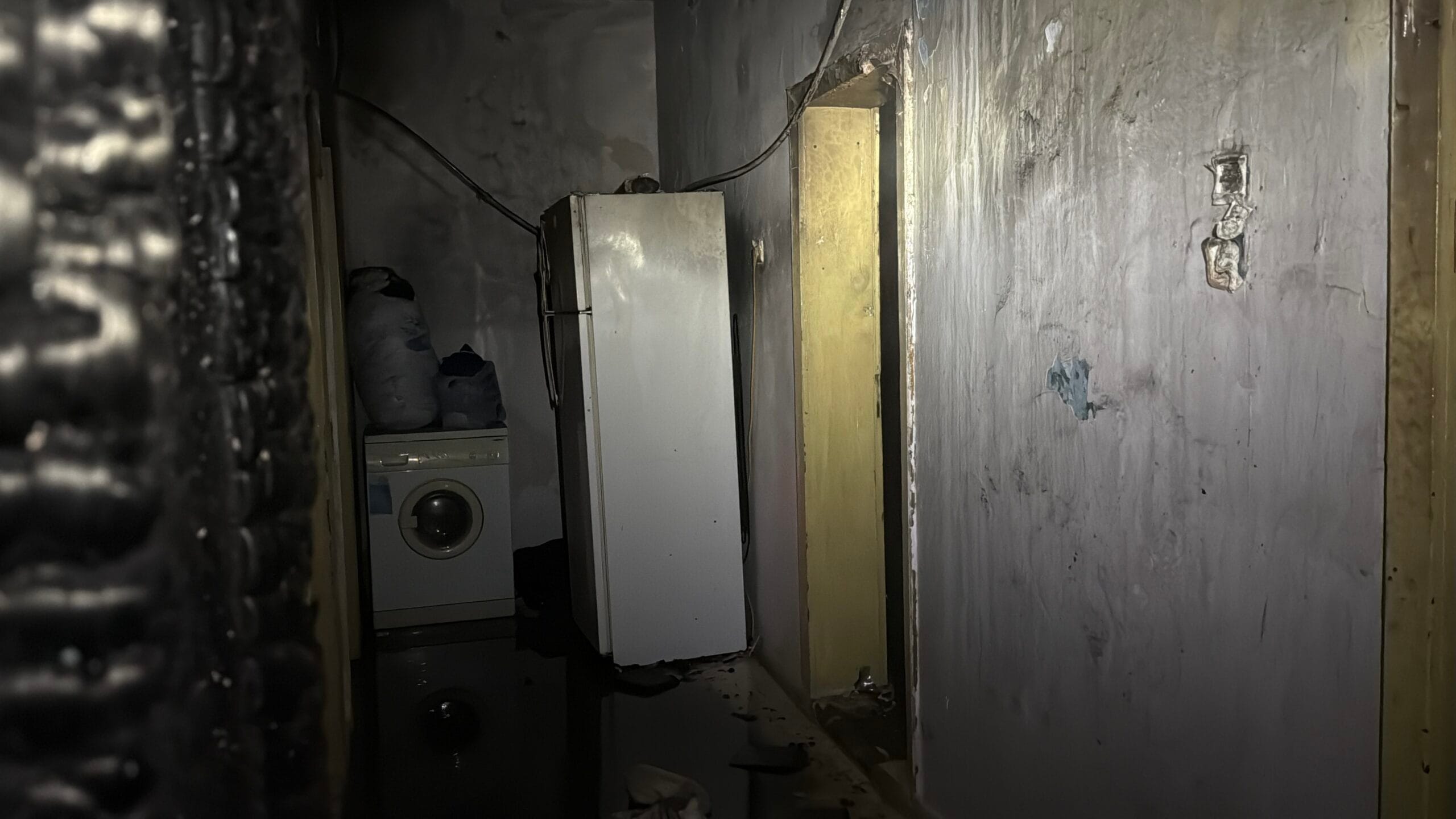 Karabük’te 4 katlı binanın giriş katında çıkan yangın kontrol altına