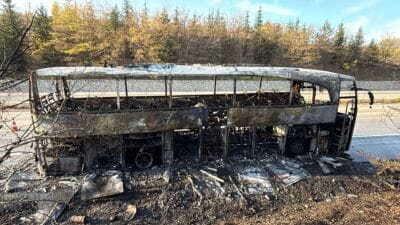 Karabük’ün Eskipazar ilçesinde seyir halindeki yolcu otobüsünün motor kısmında yangın