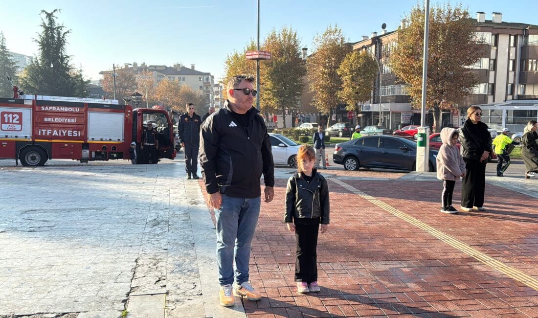 SAFRANBOLU’DA 09.05’TE HAYAT DURDU Safranbolu’da , Türkiye’nin kurucusu Mustafa Kemal Atatürk’ün ebediyete intikalinin 87’nci