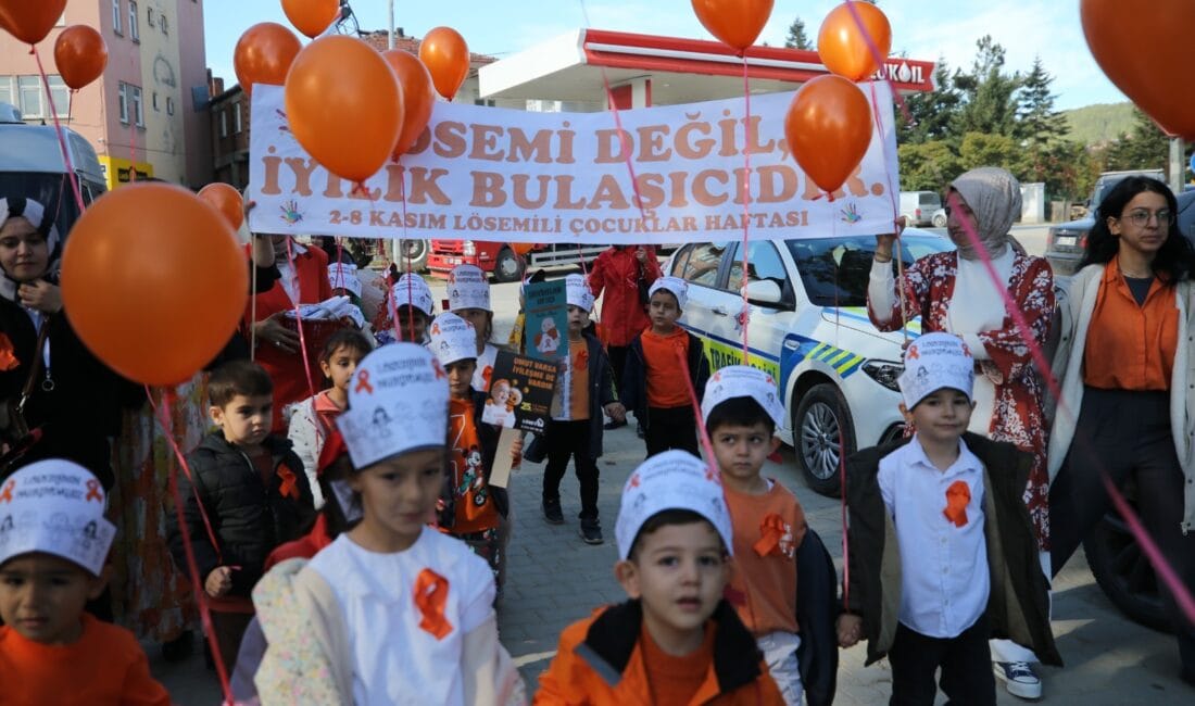 EFLANİ’DE ÖĞRENCİLER LÖSEMİLİ ÇOCUKLAR İÇİN GÖKYÜZÜNE BALON BIRAKTI Karabük’ün Eflani ilçesinde ana sınıfı öğrencileri “ Lösemili Çocuklar Haftası” nedeniyle