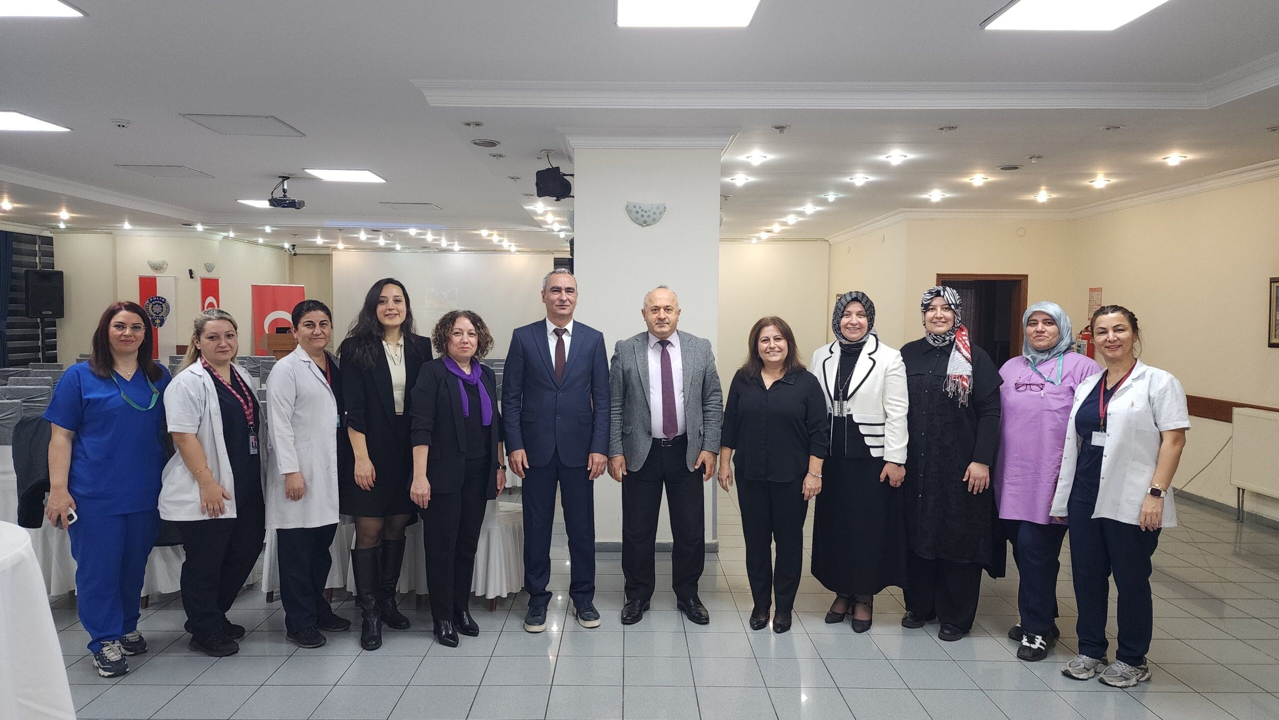 Karabük İl Sağlık Müdürlüğü tarafından, doğum sırasında yenidoğanlarda gelişebilecek solunum