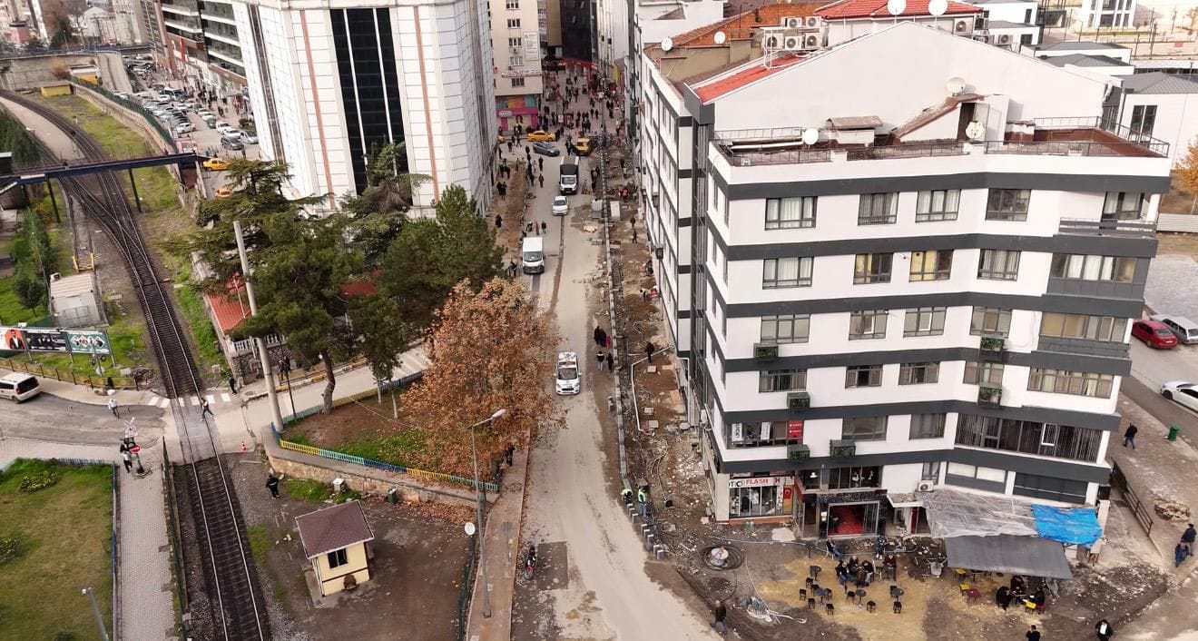 Karabük’ün En İşlek Caddelerinde Yenileme Çalışmaları Devam Ediyor Karabük Belediyesi,