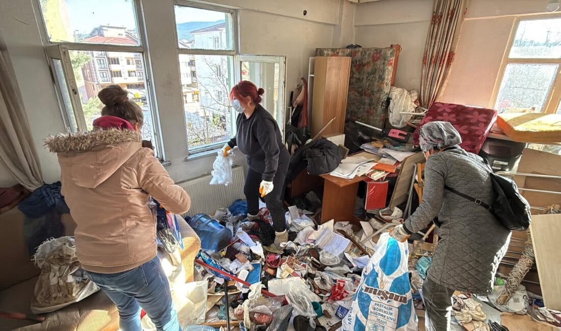 Karabük’te 3 katlı binanın ikinci katındaki dairede yaşayan Mustafa T.’nin