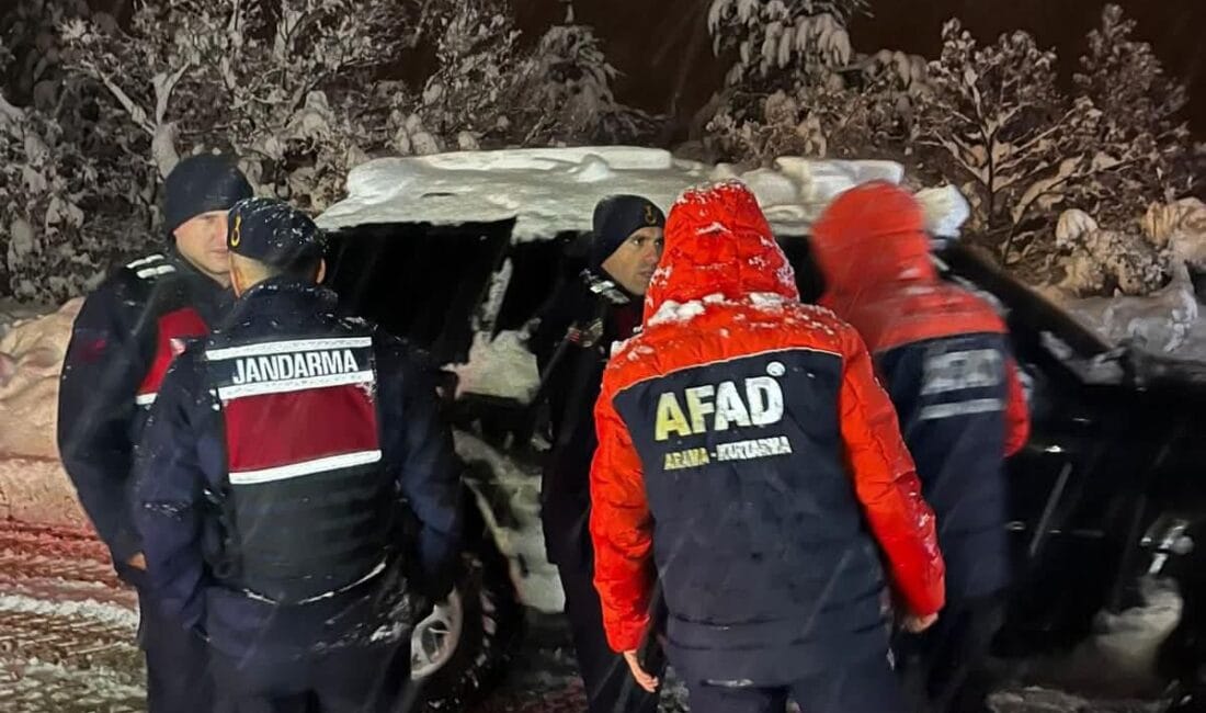 SAFRANBOLU SARIÇİÇEK YAYLASI’NDA MAHSUR KALAN 7 VATANDAŞ KURTARILDI 112 Acil Çağrı Merkezi’ne gelen ihbar üzerine, Karabük Sarıçiçek Yaylası’nda