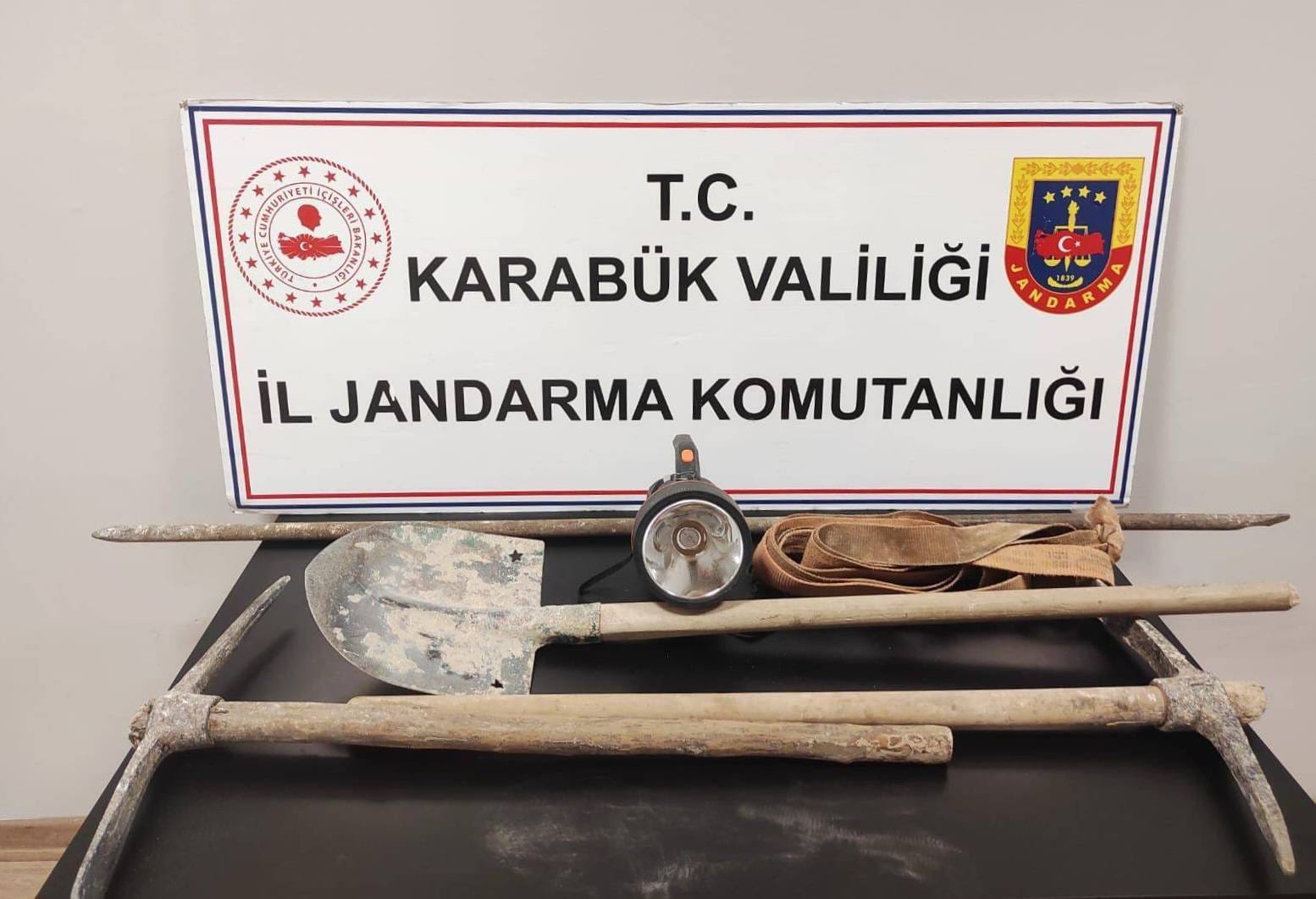 Karabük Cumhuriyet Başsavcılığı koordinesinde, Karabük İl Jandarma Komutanlığı ekiplerince 10