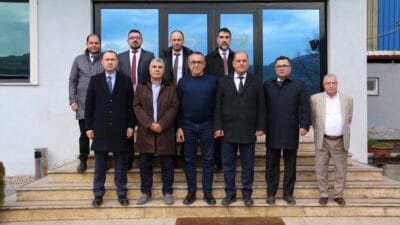 TİCARET BAKANLIĞI HEYETİ KARABÜK’TE DEMİR-ÇELİK SEKTÖRÜYLE BİR ARAYA GELDİ Ticaret Bakanlığı İhracat Genel Müdür Yardımcısı Tayfun Kılıç ile İhracat