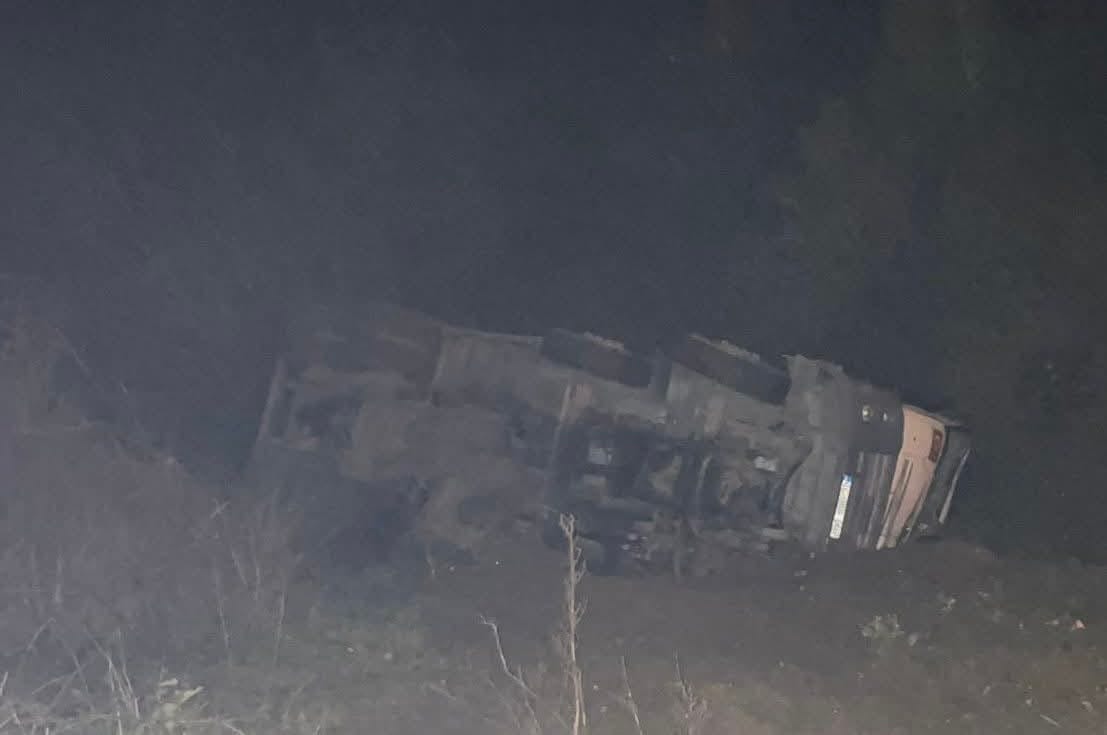 Karabük’ün Yenice ilçesinde meydana gelen kazada, beton mikseri kontrolden çıkarak